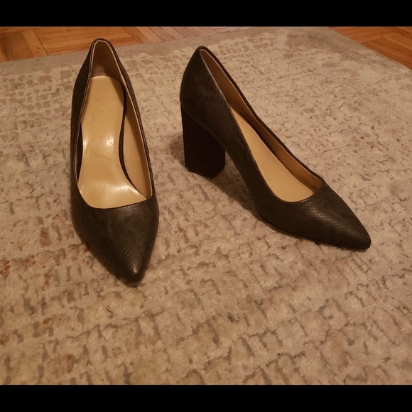 Cute Black Heels - Picture 3 of 3